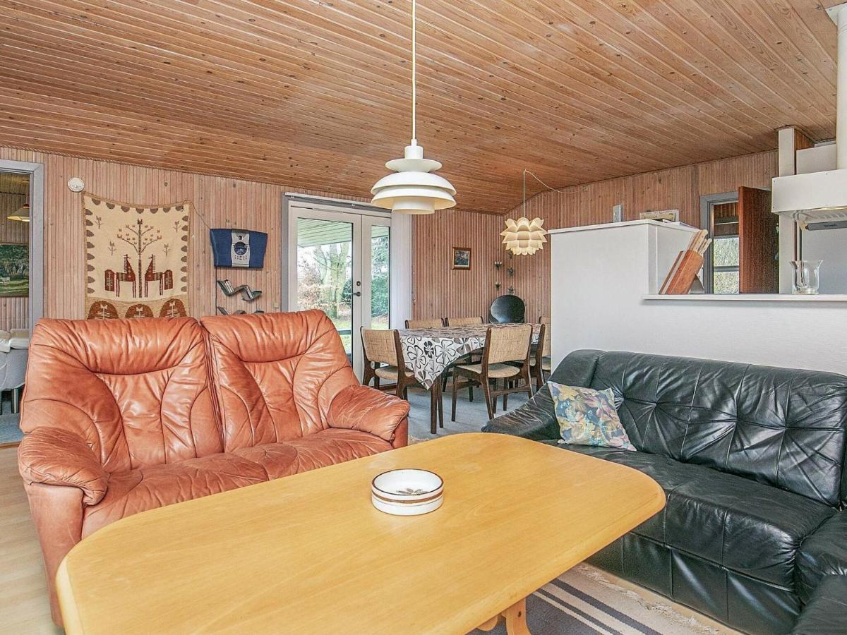 8 Person Holiday Home In Hesselager Kültér fotó